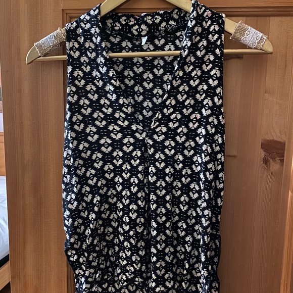 Small Ripe top - black and white. V. comfortable - Picture 2 of 3